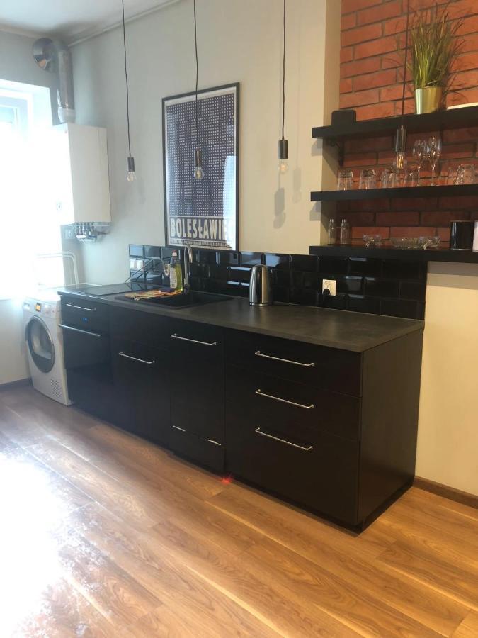 Appartamento Apartament Srodmiescie 1 Sypialnia Oraz 1 Salon Wałbrzych Esterno foto